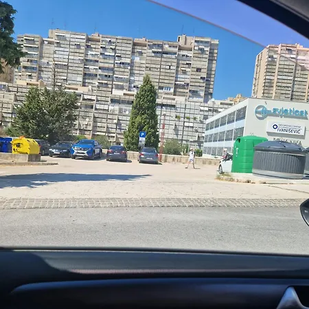 Lumi's Perfect Place Near With Garden & Free Public Parking Appartement *